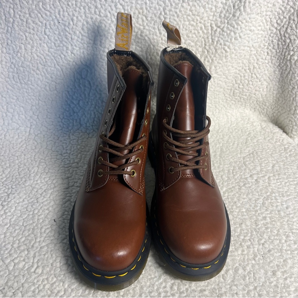NWT Dr. Martens VEGAN 1460 FAUX FUR LINED LACE UP BOOTS SZ 41 - Picture 8 of 13